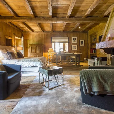 Chalet Crystal