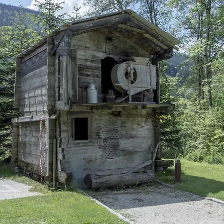 Chalet Crystal