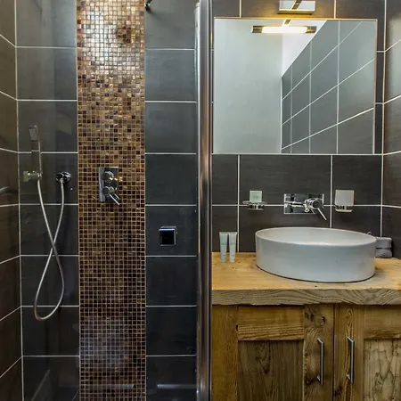 Chalet Chalet Crystal