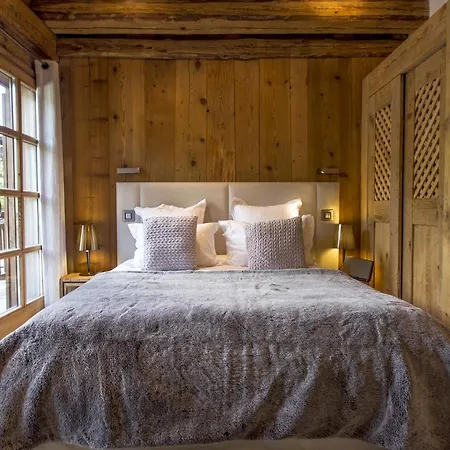 Chalet Crystal *